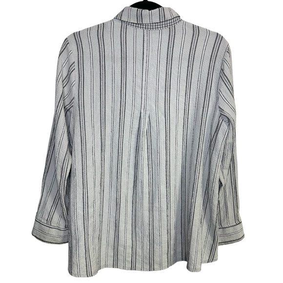 Habitat White Black Textured Striped Buttoned Blouse Size Small - Picture 2 of 8